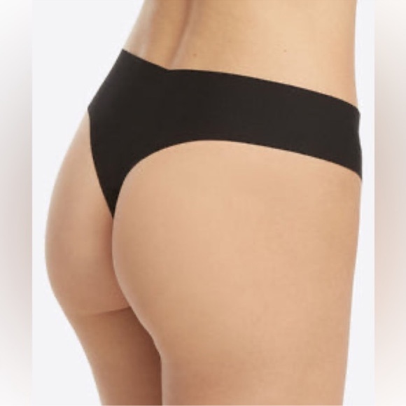 NWT Spanx Under Statements Thong Panties Very Black Perforated Style 40040R 2X - Picture 2 of 10
